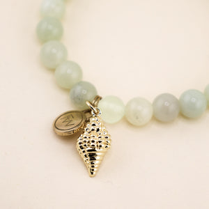 Conch Shell Charm Bracelet in Natural Jade | Freshwater